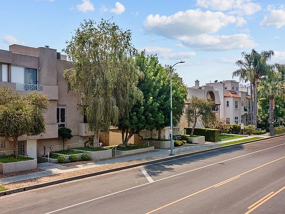 5th image of 4434 Moorpark Way #101