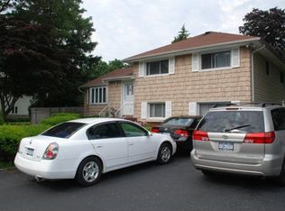 150 W 4th St, Deer Park, NY 11729