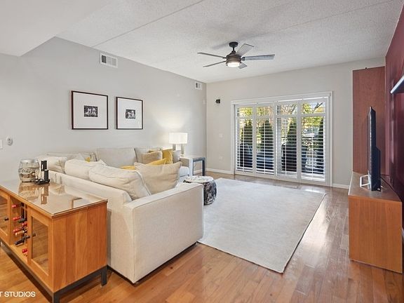 5th image of 111 N Wheaton Ave Unit 104