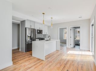 97 Condor St #8, Boston, MA 02128