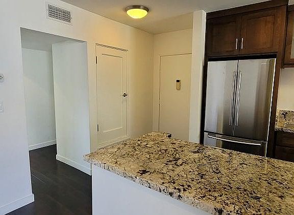 3rd image of 1239 19th St APT 12