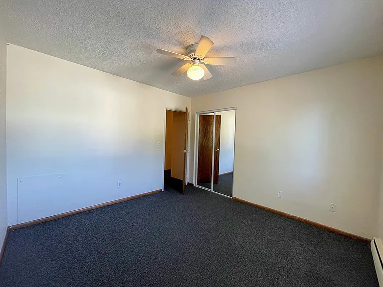 840 18th Ave SE — Photo 36