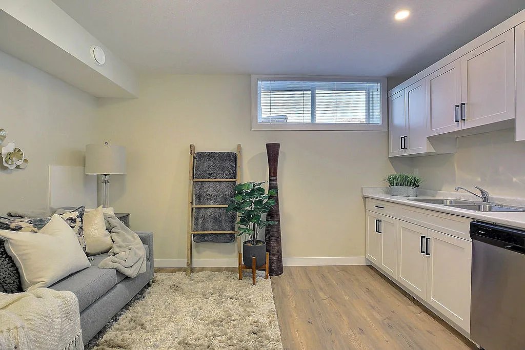 162/168 Chuka- 162 2900 George Street Townhouses — Photo 3