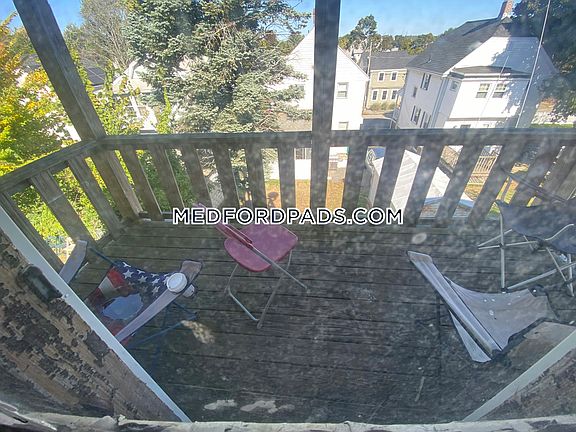 3rd image of 260 Boston Ave Floor 3