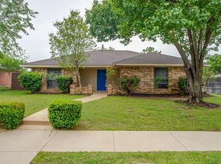 1886 Cliff View Dr, Lewisville, TX 75077