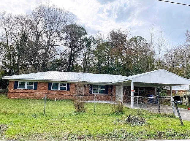 2226 Formosa Cir