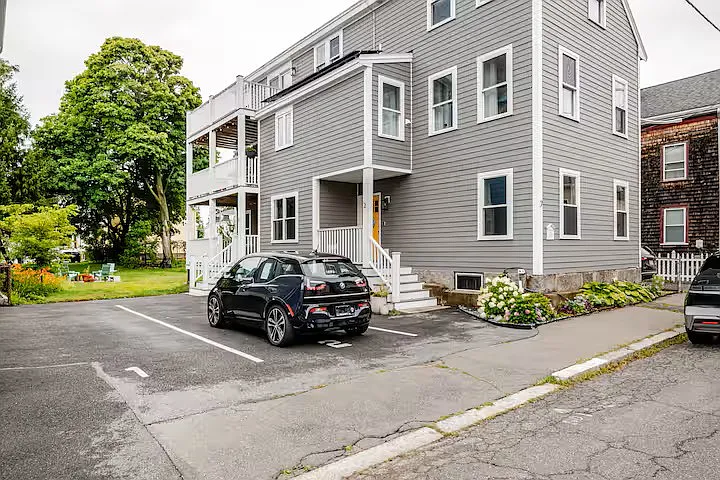 7 Burnside St #1 — Photo 26