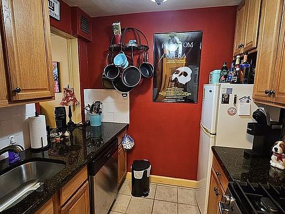 2nd image of 2750 Johnson Ave APT 7L