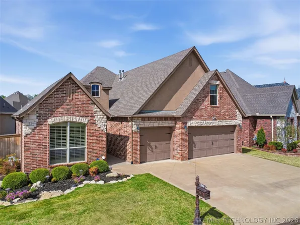 908 W Urbana St, Broken Arrow, OK 74012
