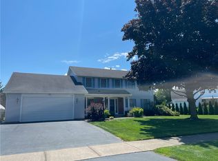 155 Labrador Dr, Rochester, NY 14616