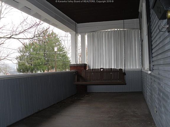 3rd image of 815 Somerset Dr