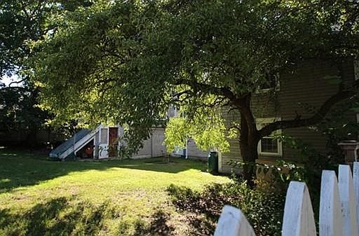 2nd image of 10 Summer St
