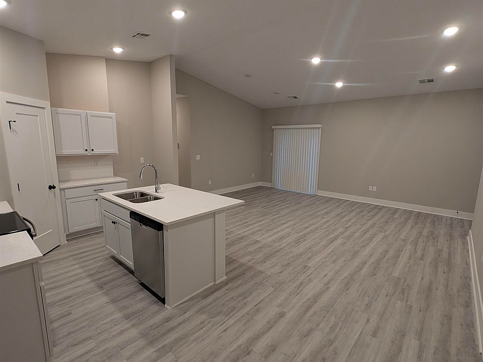1st image of 12933/12935 E Blake St