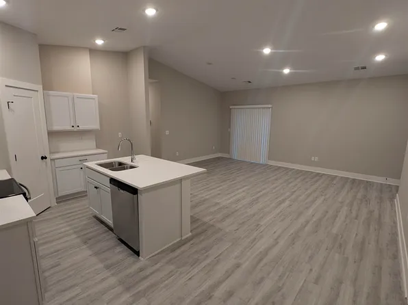 12933/12935 E Blake St, Wichita, KS 67218