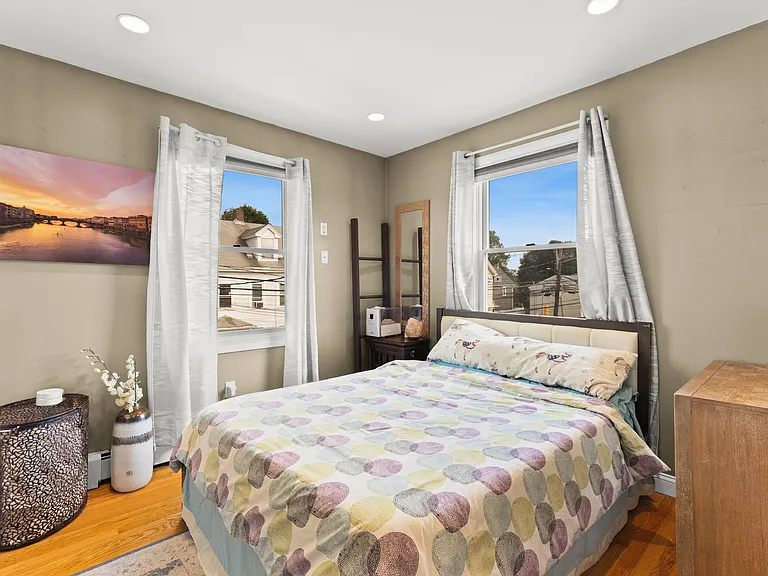 82 Hammond St #1 — Photo 15