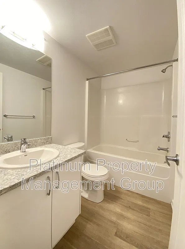 1 bed, 1.0 bath, 431 sqft, $1,550 — Photo 2