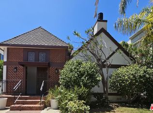 125 N Oakhurst Dr, Beverly Hills, CA 90210
