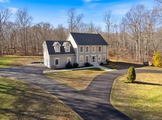 272 Meadowlark Ln, Westbrook, CT 06498