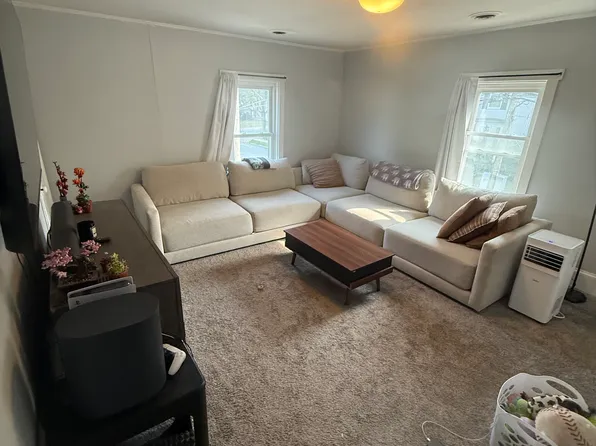 101 Cass St, Portsmouth, NH 03801