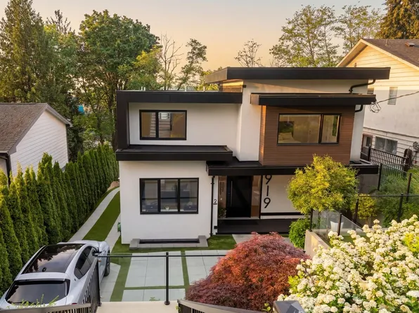 919 E 4th St, North Vancouver, BC V7L 1J2