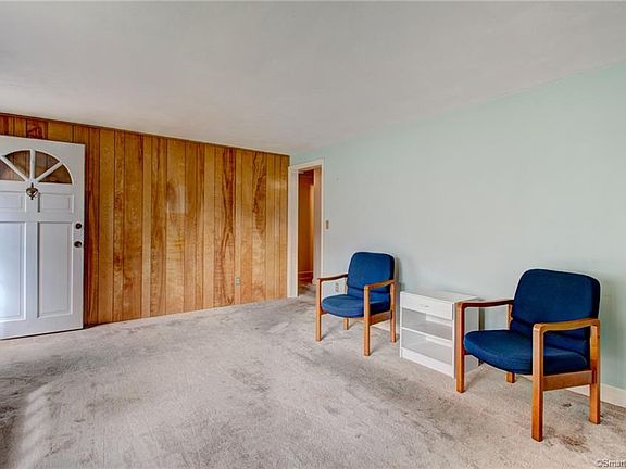 4th image of 21 Sherwood Cir