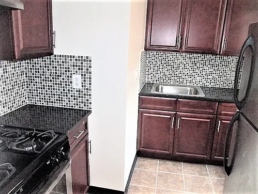 Rented by The Hamilton Group | media 4