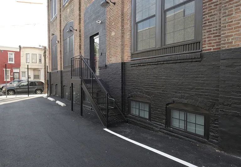 1901 E Willard St #103 — Photo 31