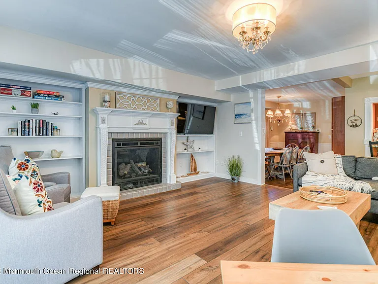 69 Franklin Ave #1 — Photo 13