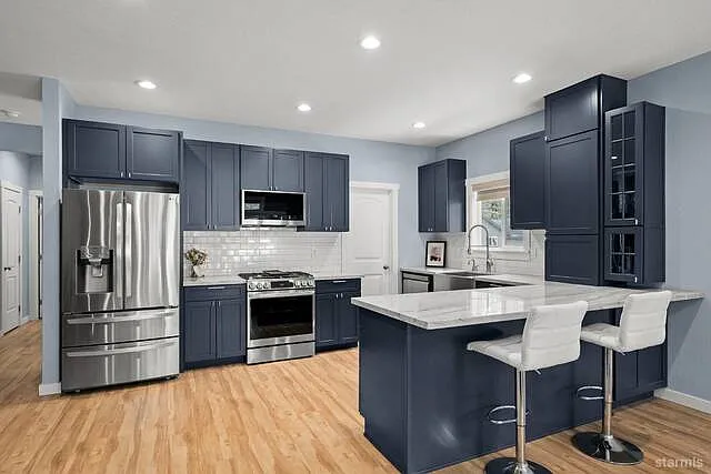 1053 William Ave — Photo 1