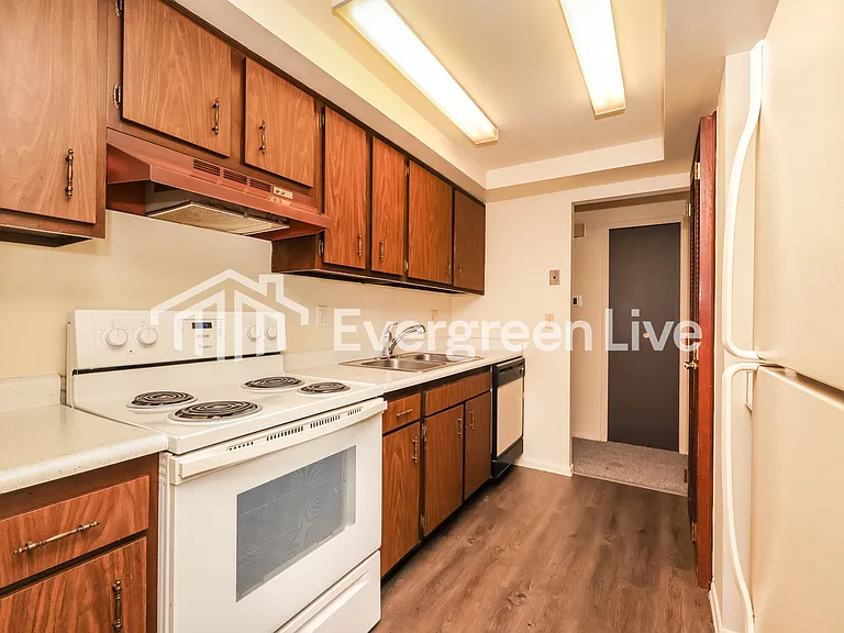 5722 Troy Villa Blvd — Photo 6