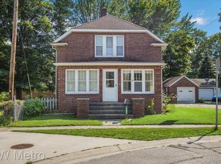36394 Franklin St, Richmond, MI 48062
