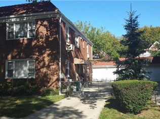 7521 198th St, Fresh Meadows, NY 11366
