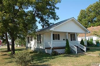 2nd image of 714 E Pear Ave