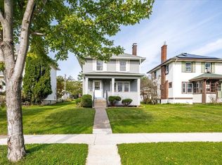 1915 E 9th St, Duluth, MN 55812