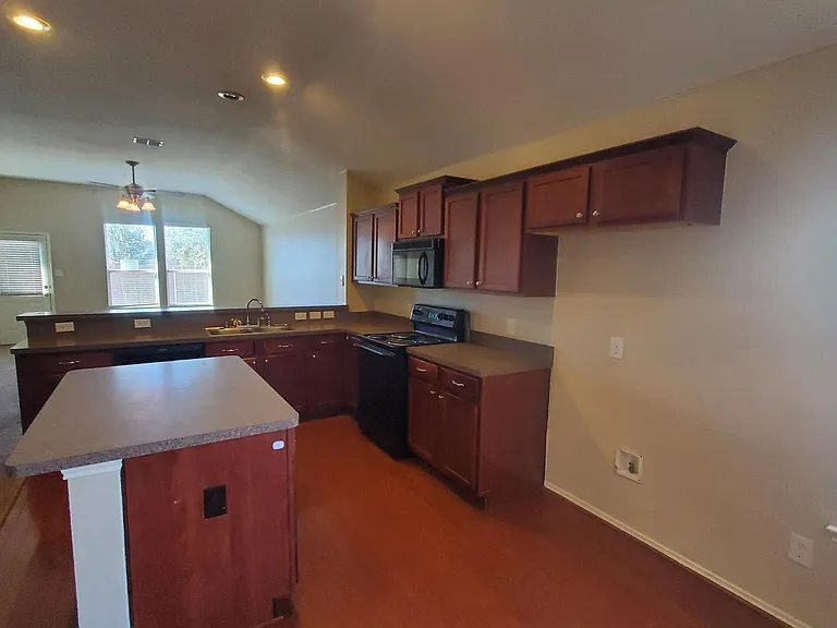 1019 Rumley Rd — Photo 4