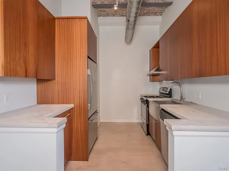 22 Cottage St #3B — Photo 6