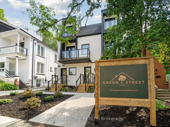 367 Howland Ave #2, Toronto, ON M5R 3C1