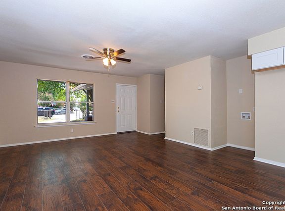 4th image of 2203 Westvale Dr