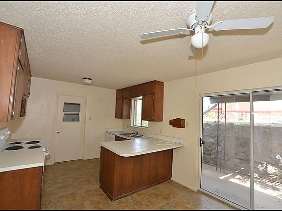 3rd image of 6439 Pizarro Dr