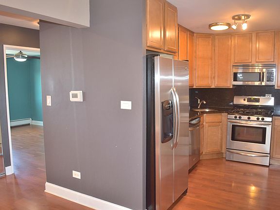 2nd image of 5310 N Chester Ave APT 414