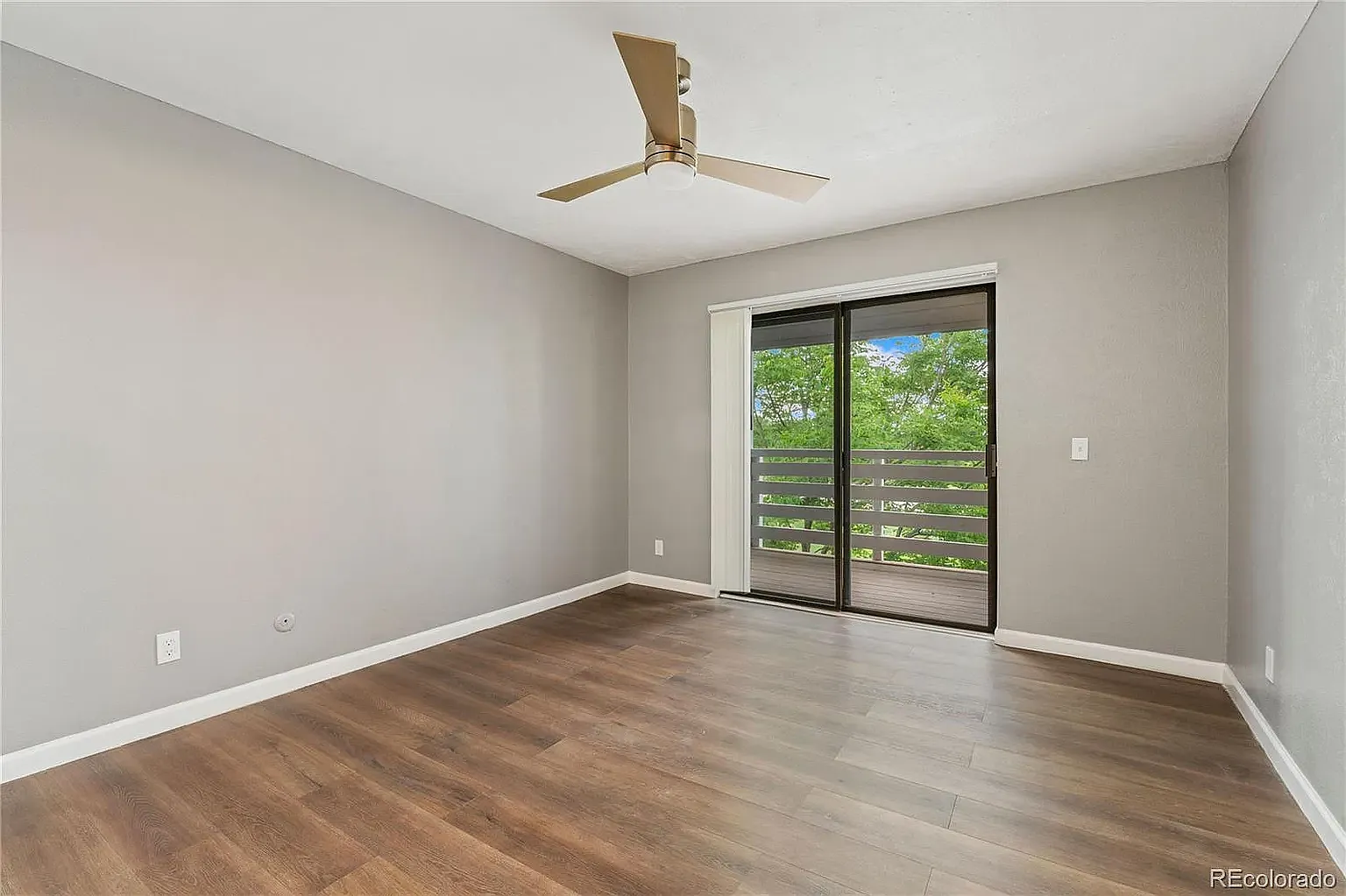2 bed, 924 sqft, $1,900 — Photo 1