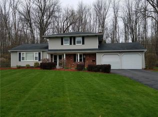 53 Pioneer Dr, Fairport, NY 14450