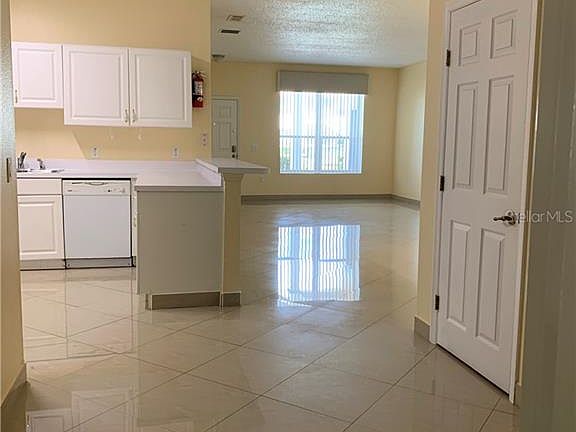 4th image of 3153 Sun Lake Ct APT A