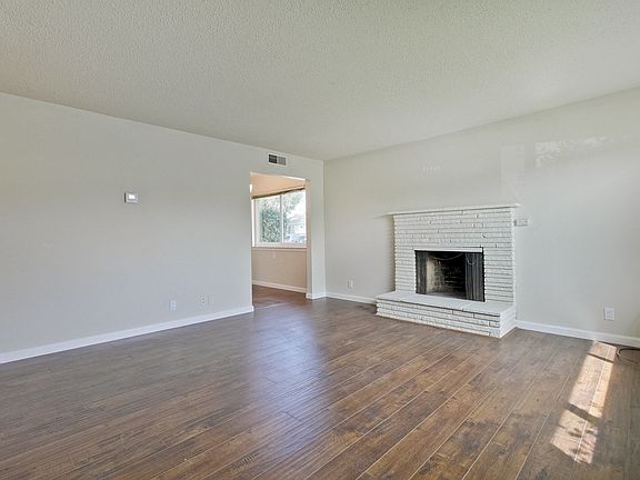 2nd image of 132 Warren Dr