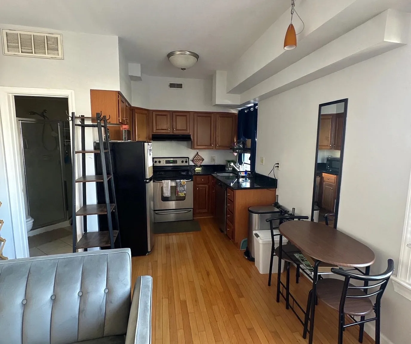1321 Fairmont St NW — Photo 3