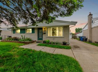 33117 Avondale St, Westland, MI 48186