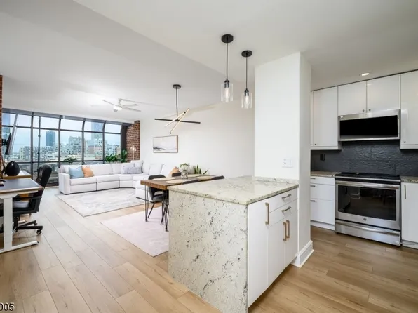 1 Greene St #809, Jersey City, NJ 07302