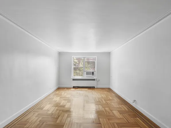 360 Cabrini Boulevard image 5 of 12