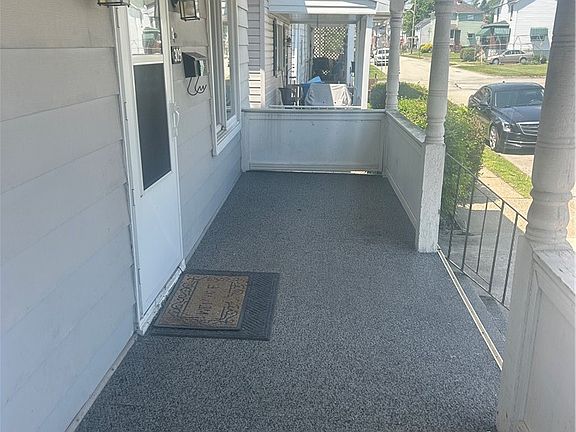 3rd image of 309 Spruce St