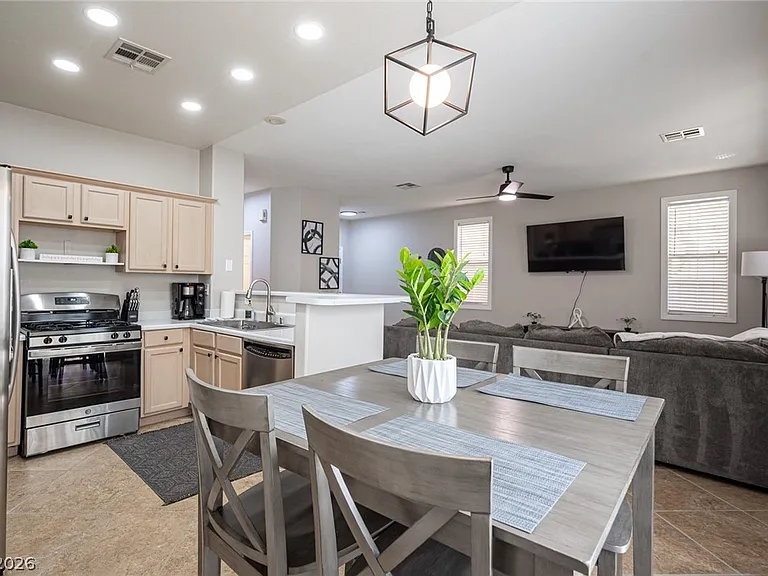 641 Solitude Point Ave — Photo 22